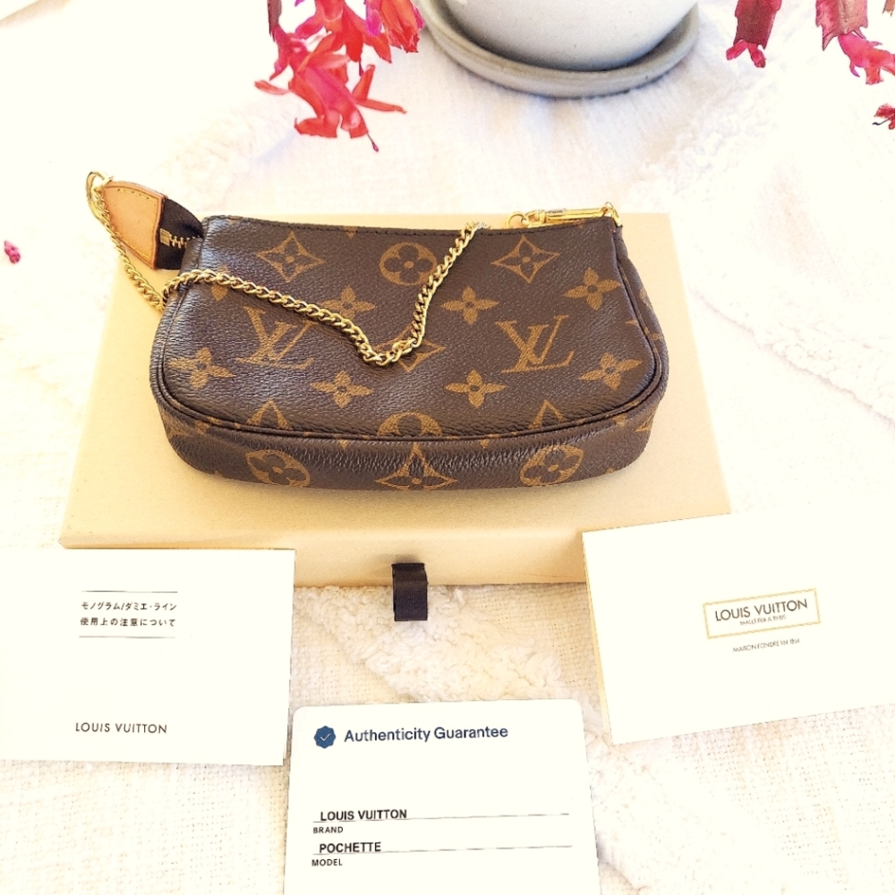 Mini Pochette Accessories